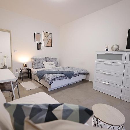 Apartamento Fara 3 Libice nad Cidlinou Exterior foto