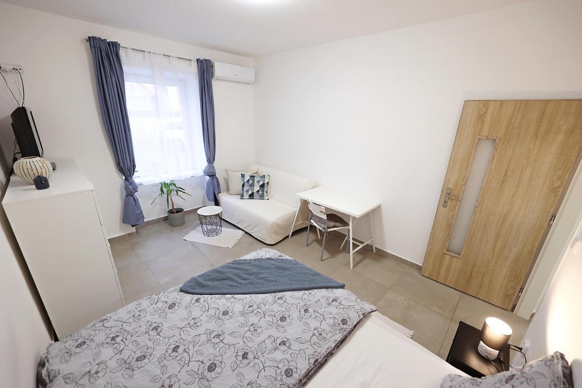Apartamento Fara 3 Libice nad Cidlinou Exterior foto